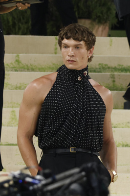 Keywords: connor;storrie;public;appearances;events;2026;met;gala;metropolitain;street;sightings;museum;of;art