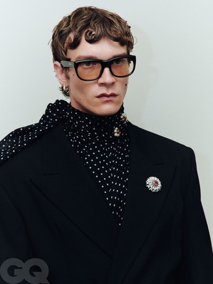 PHOTOGRAPHER: BOWEN FERNIE
Keywords: connor;storrie;publications;photoshoots;2026;GQ;magazine;met;gala;feature