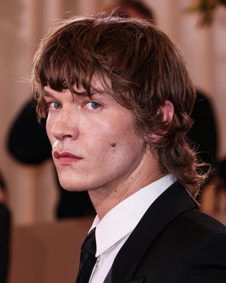 Keywords: connor;storrie;public;appearnces;2026;golden;globes;red;carpet