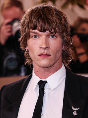 Keywords: connor;storrie;public;appearnces;2026;golden;globes;red;carpet