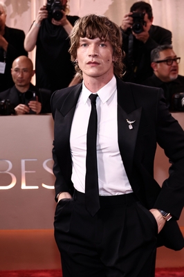 Keywords: connor;storrie;public;appearnces;2026;golden;globes;red;carpet