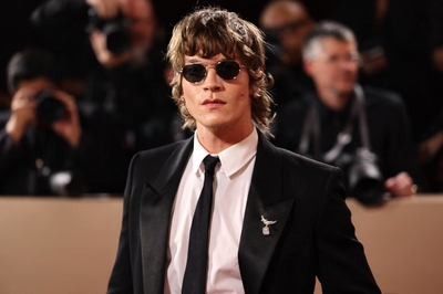 Keywords: connor;storrie;public;appearnces;2026;golden;globes;red;carpet