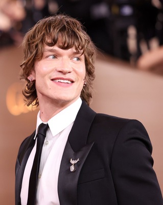 Keywords: connor;storrie;public;appearnces;2026;golden;globes;red;carpet