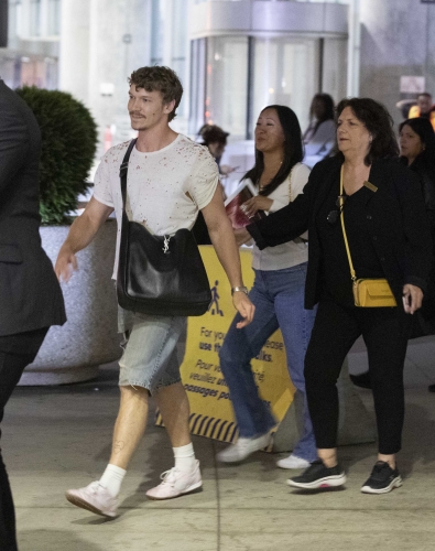 Keywords: connor;storrie;candids;toronto;july;pearson;international;airport