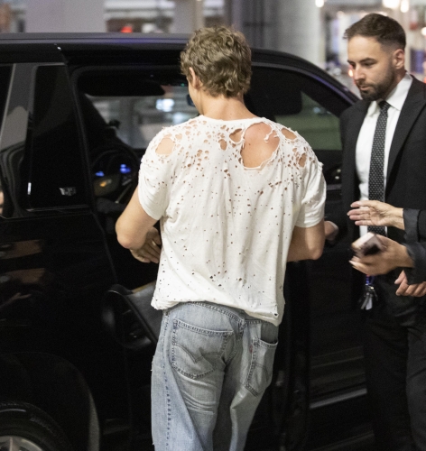 Keywords: connor;storrie;candids;toronto;july;pearson;international;airport
