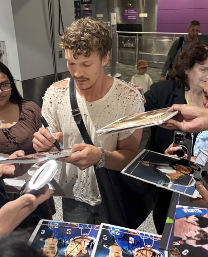 Keywords: connor;storrie;candids;toronto;july;pearson;international;airport