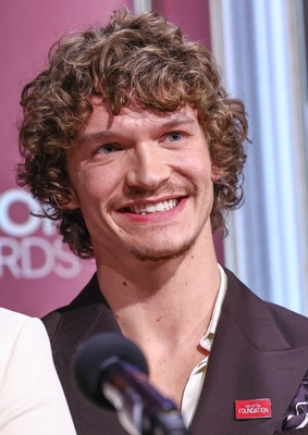 Keywords: connor;storrie;public;appearnces;2026;actor;awards;sag;aftra;los;angeles;la;32nd;california;on;stage;show;presents