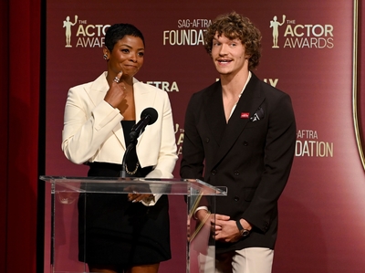 Keywords: connor;storrie;public;appearnces;2026;actor;awards;sag;aftra;los;angeles;la;32nd;california;on;stage;show;presents