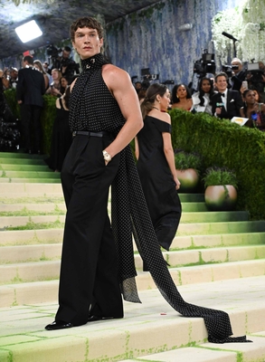 Click to view full size image
==============
Keywords: connor;storrie;public;appearances;events;2026;met;gala;metropolitain Keywords: connor;storrie;public;appearances;events;2026;met;gala;metropolitain