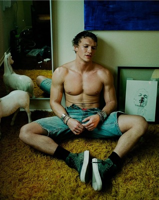 PHOTOGRPAHER: RITCHIE JO ESPENILLA
Keywords: connor;storrie;publications;photoshoots;2025;magazine;vulture