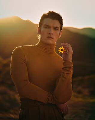 PHOTOGRAPHER: CASS BIRD
Keywords: connor;storrie;publications;photoshoots;magazine;2026;vogue;adria;march