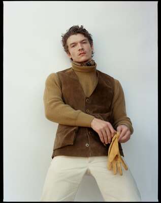 PHOTOGRAPHER: CASS BIRD
Keywords: connor;storrie;publications;photoshoots;magazine;2026;vogue;adria;march