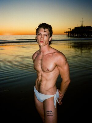 PHOTOGRAPHER: CHRISTIAN COPPOLA
Keywords: connor;storrie;publications;photoshoots;2025;cultured;magazine;the;entertainers;issue